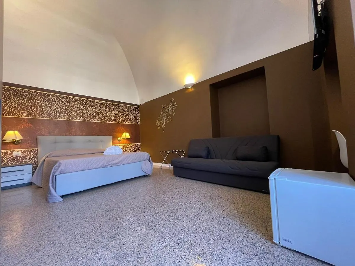 Central Rooms Bari Italia